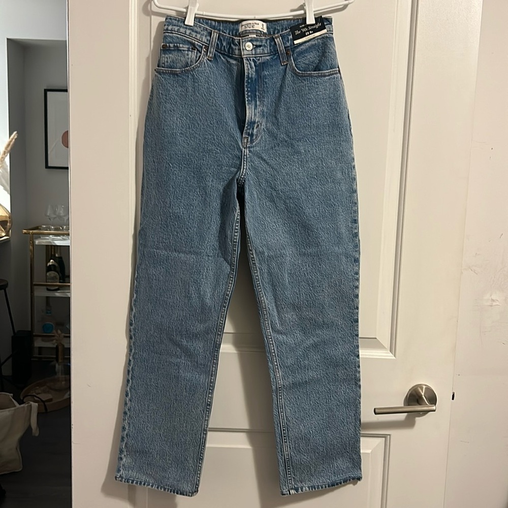 Abercrombie 90’s straight, high rise, curve love, 29, never worn